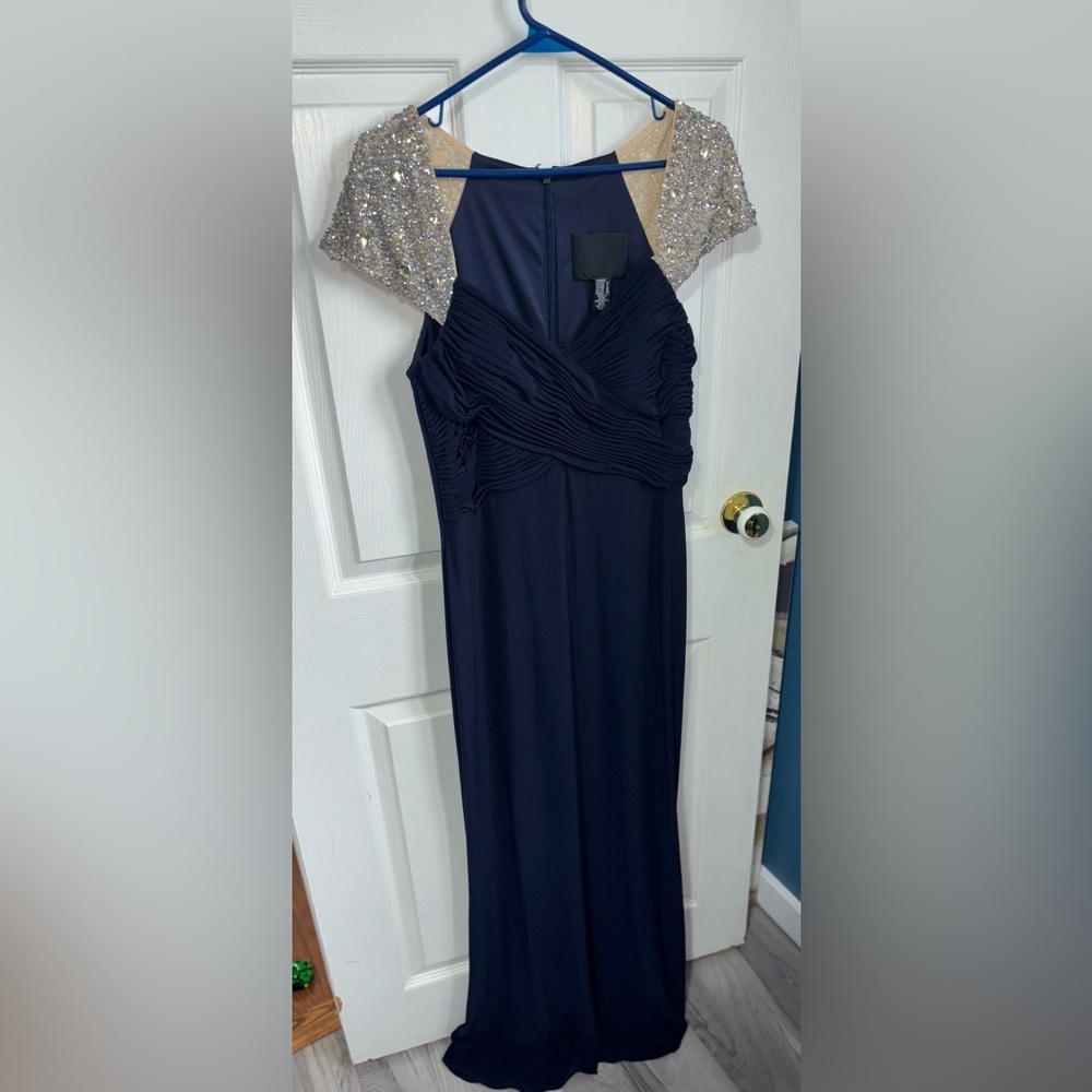 Nero Crystal Embroidered Evening Dress Size 10